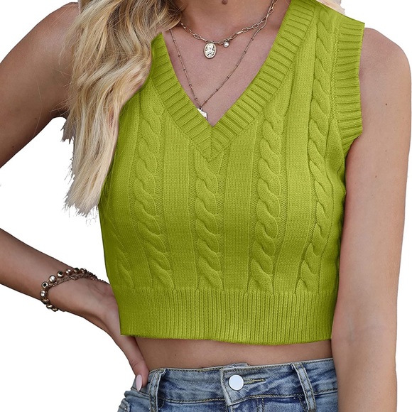 Sweaters - Sweater Vest size S